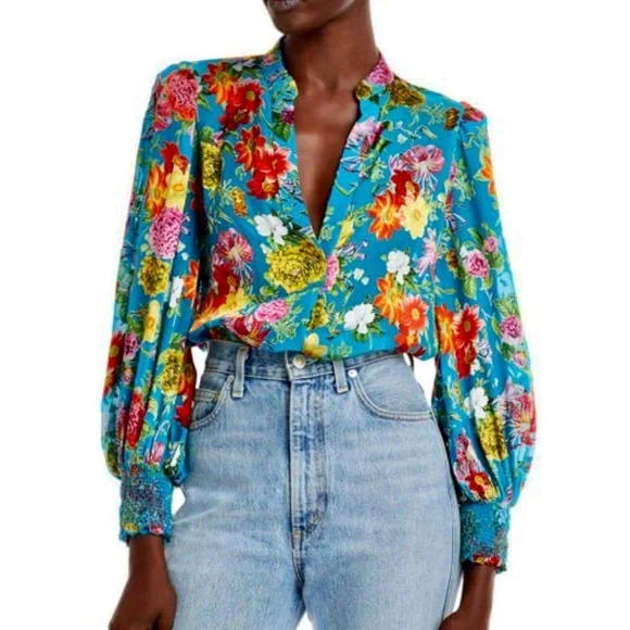 - ALICE + OLIVIA
Sheila Floral Satin Blouse size M - Picture 3 of 10